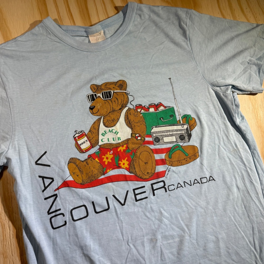 Vintage Men's Vancouver Canada Beach Bear Graphic T-Shirt Light Blue 80s Size M